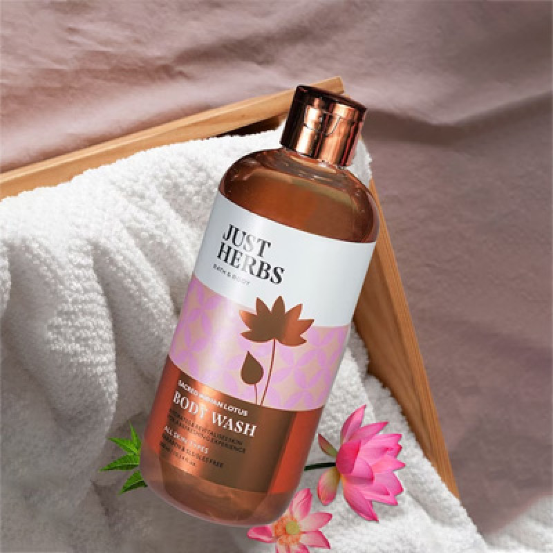 Sacred Lotus Rejuvenating Body Wash - 300 ml